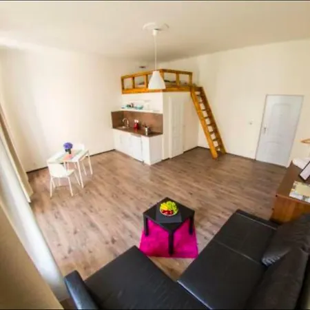 Wow Wow Apartment Prague Exterior photo