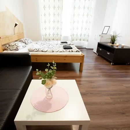 Wow Wow Apartment Prague Exterior photo