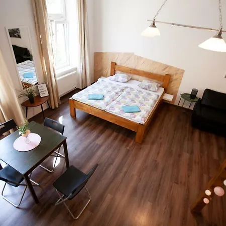 Wow Wow Apartment Prague Exterior photo